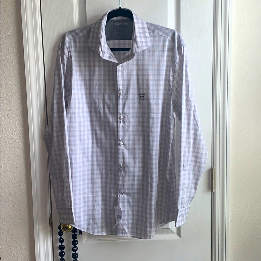 Calvin Klein men’s long sleeve shirt. Medium